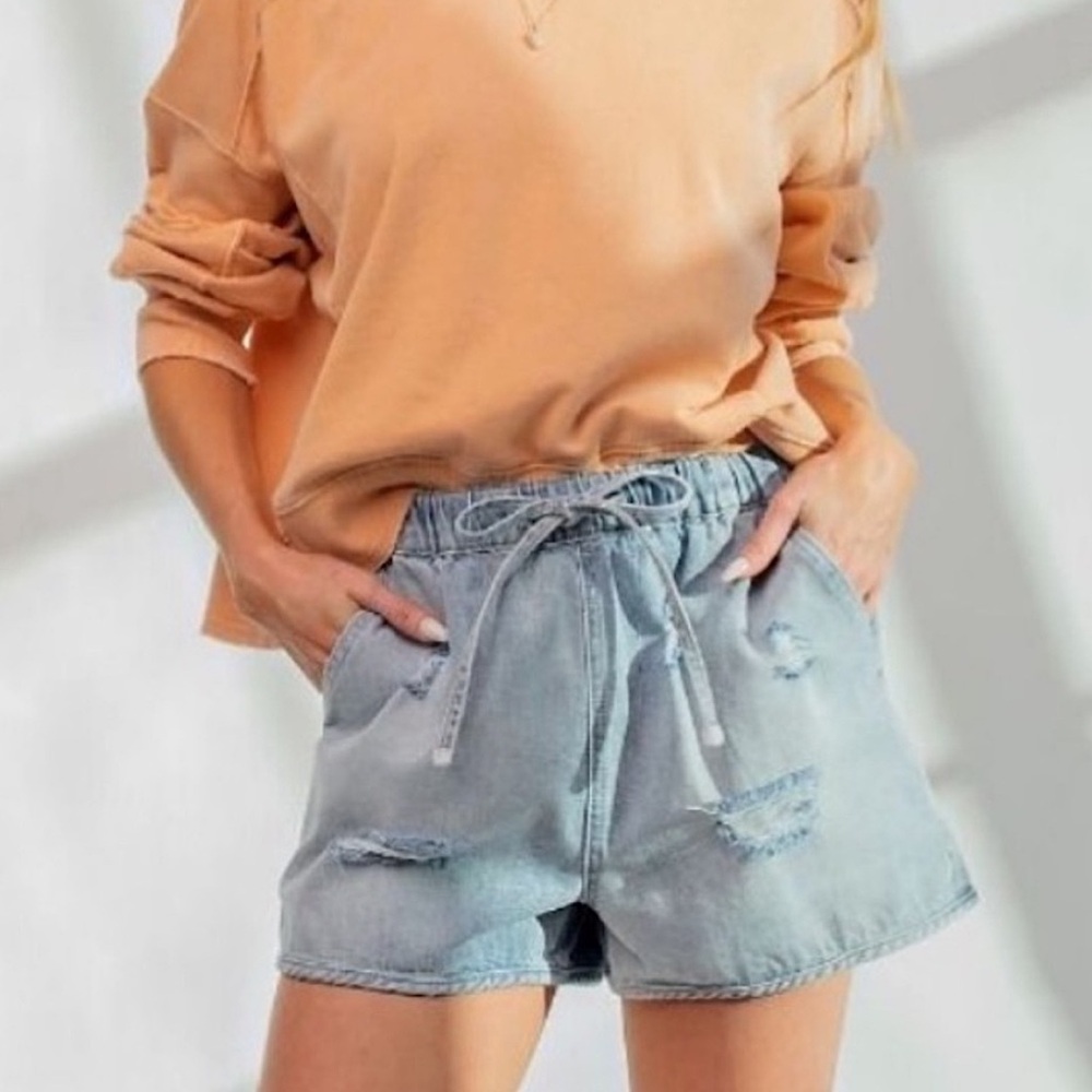 Easel Light Wash Denim Shorts